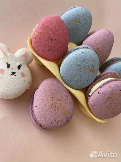 Пасхальные пирожные макарон