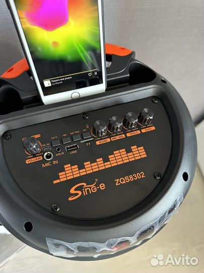 Музыкальная колонка с блютузом и караоке новая