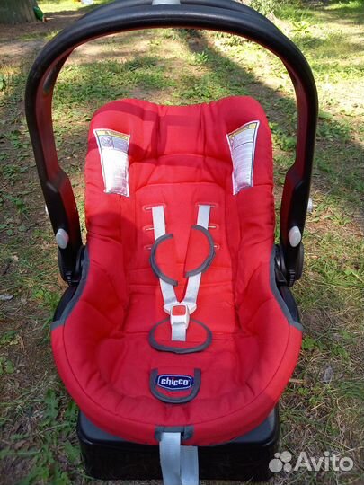 Детское автокресло Chicco Artsana universal 0+