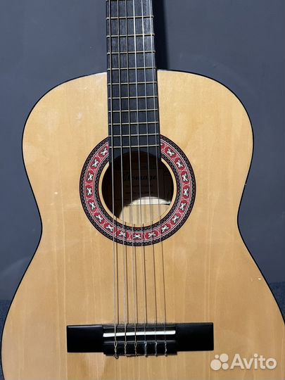 Акустическая гитара