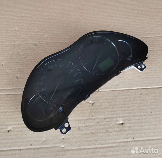 Панель приборов Toyota Avensis 2 T250 2003-2008