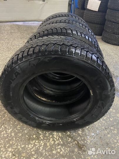 Pirelli Formula Ice 215/65 R16