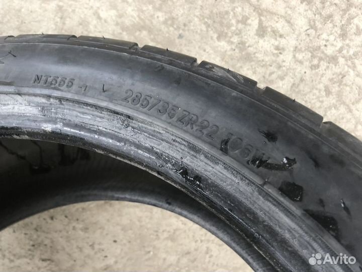 Nitto NT555 285/35 R22