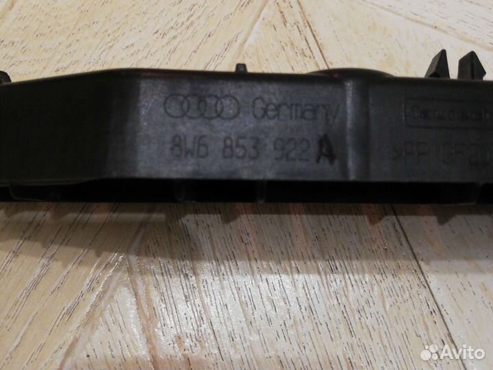 Audi A5 8w Упор капота кронштейн порога