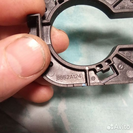 Кронштейн крепления датчика дождя Mitsubishi