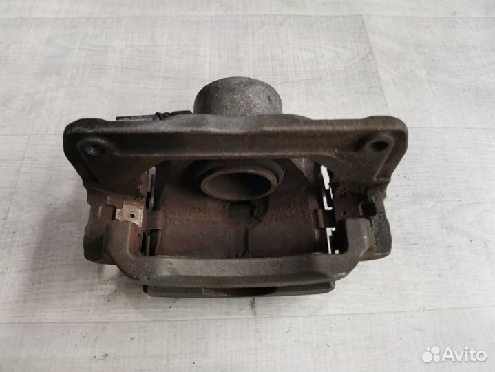 Суппорт тормозной передний левый Mazda 6 GH 2.0 LF