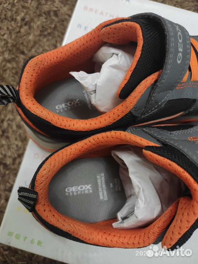 Кроссовки Geox, 34 размер