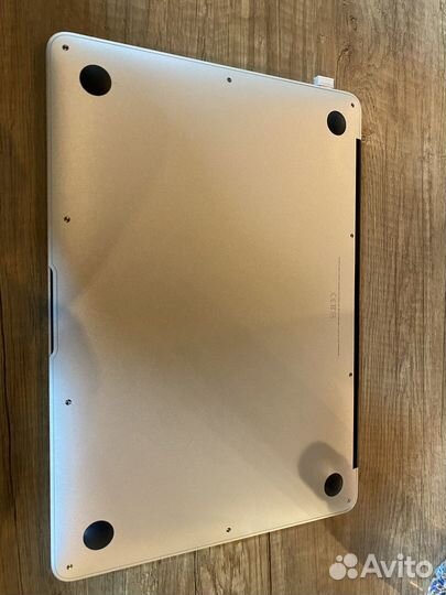 Apple MacBook Air 13 2020 (модель 2017)