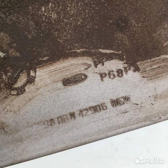 Обшивка багажника Форд Фокус 1