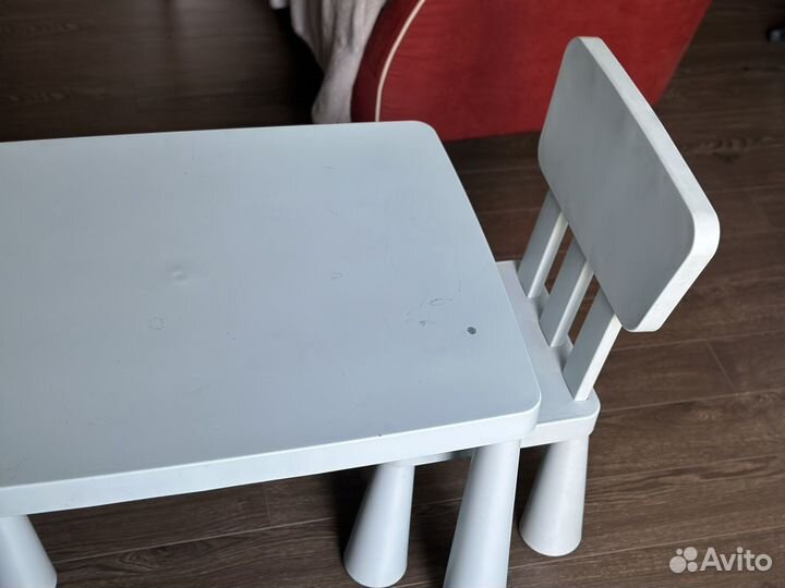 Детский столик и два стульчика IKEA