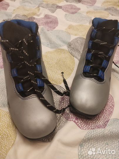 Лыжные ботинки классические