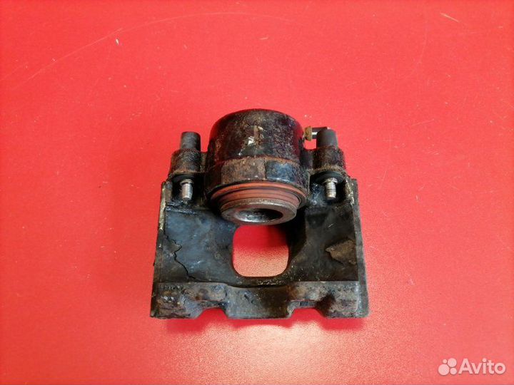 Суппорт передний правый Mercedes-Benz M-Class W163