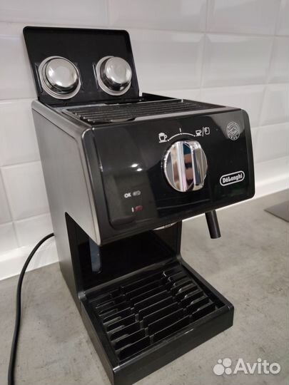 Кофеварка рожковая delonghi ecp31.21 черный