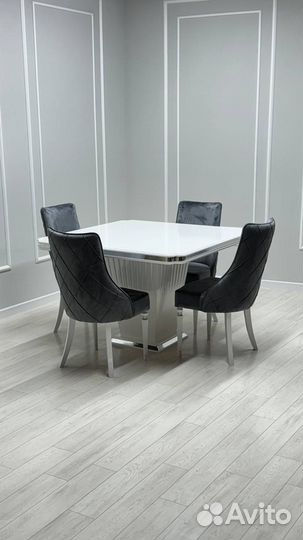 Столы и стулья