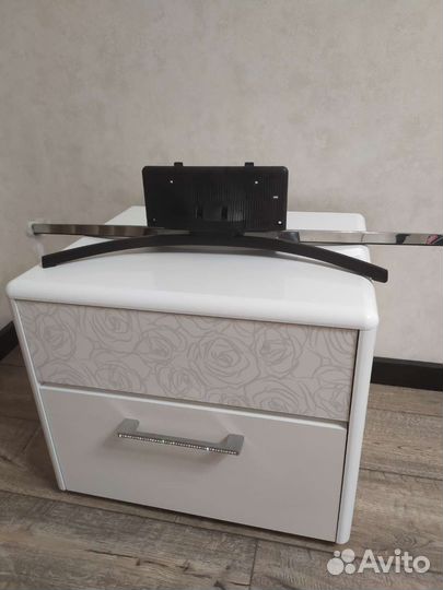 Подставка для телевизора Samsung