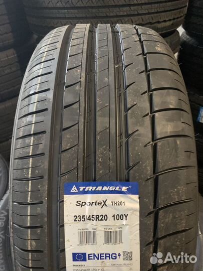 Triangle TH201 235/45 R20