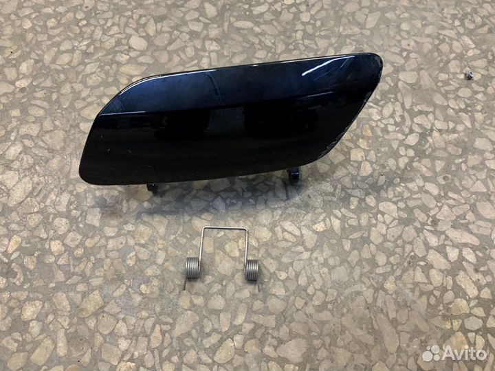 Крышка омывателя фары левая Audi A6 (с 2018 года)