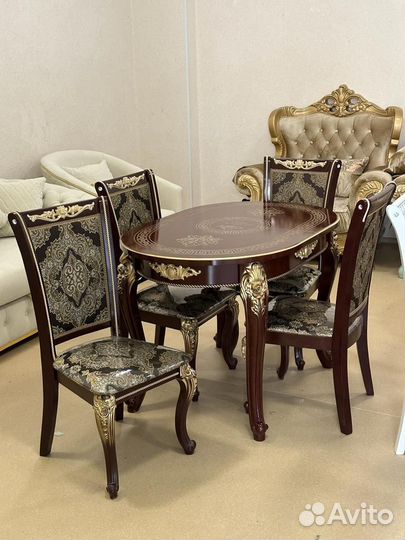Стол и стулья новые