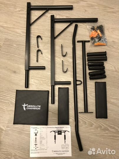 Турник настенный 3 в 1 новый с крючком под грушу