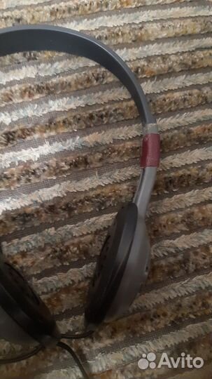 Проводные наушники