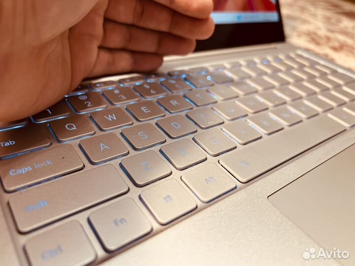 Мощный Ультрабук Xiaomi i5-6200u/8гб/ssd/940MX