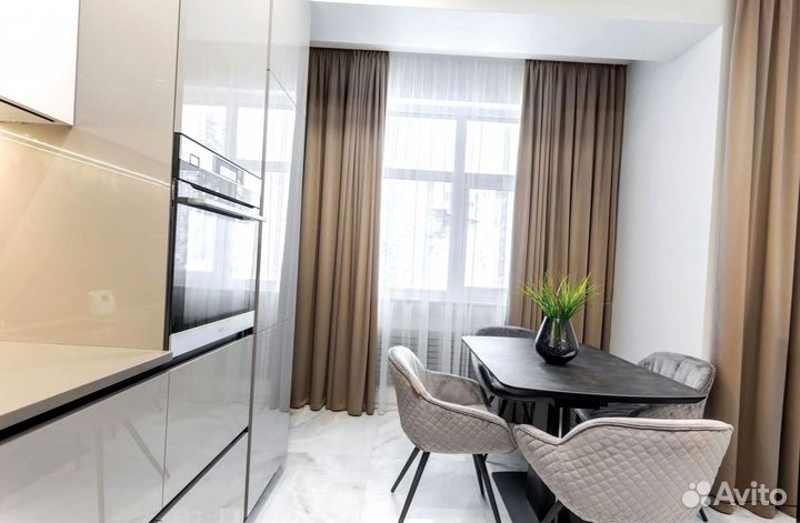 Кухня в потолок