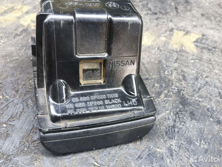 Пепельница Nissan Primera P11