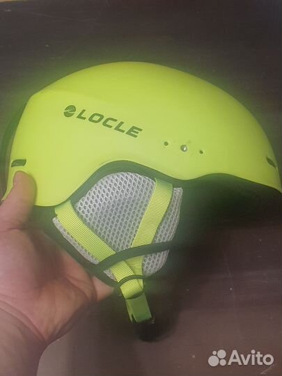 Шлем горнолыжный зелёный