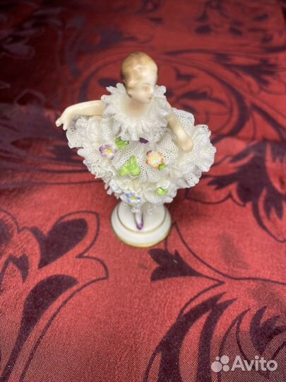 Статуетка немецкое фарфоровое кружево. 7,5 см