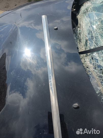 Молдинг двери передней правой Nissan Teana