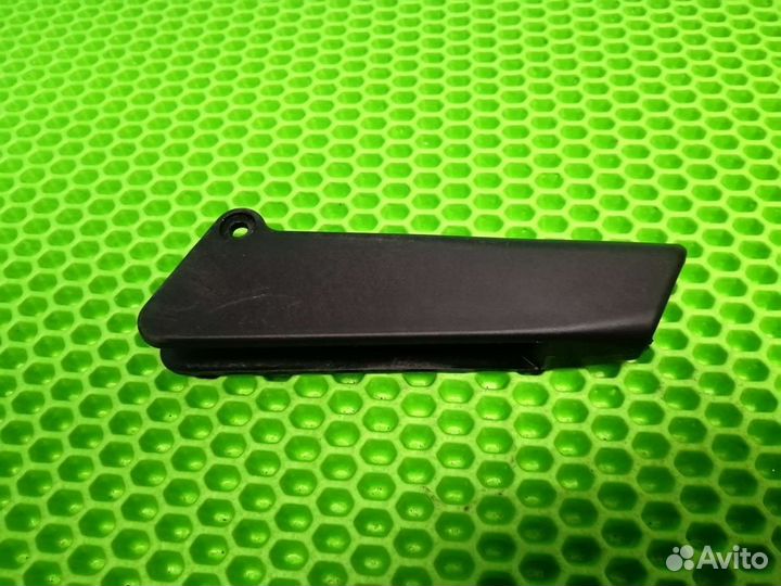 Деталь механизма складывания Yoya Plus Max