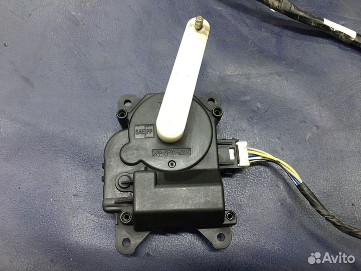 Сервопривод печки Cadillac STS