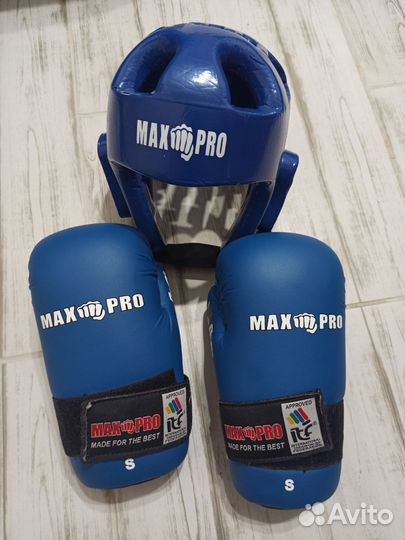 Перчатки, шлем для тхэквондо maxpro