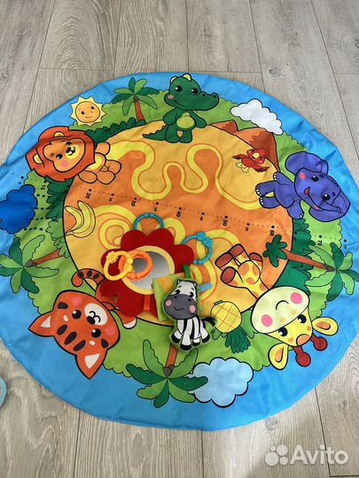 Развивающийся коврик для детей