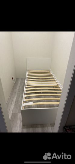 Продам кровать матрас в подарок