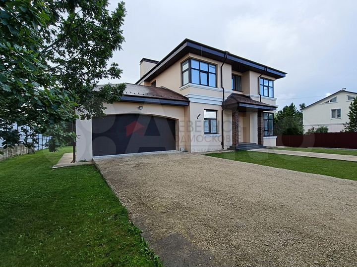 Дом 287 м² на участке 15 сот.