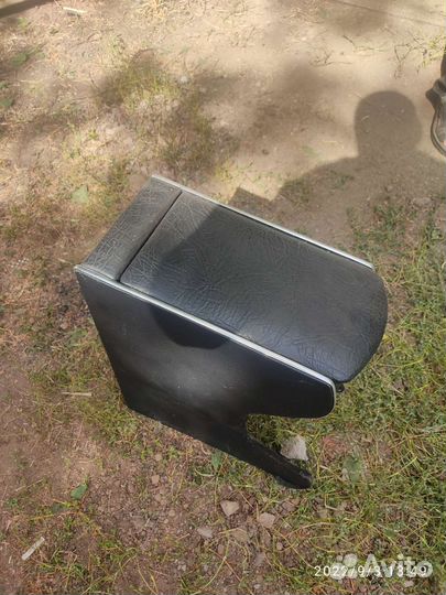 Подлокотник LADA vesta