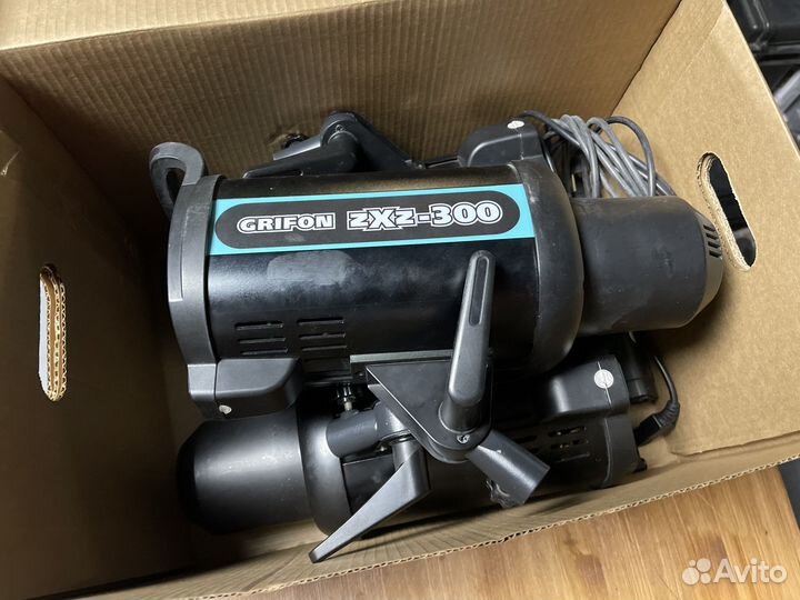 Студийная вспышка Grifon zxz 300 (3шт)