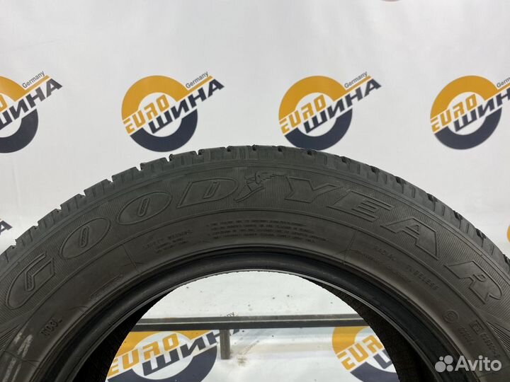 Goodyear Wrangler HP All Weather 235/65 R17