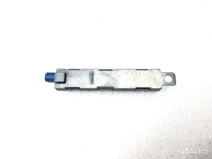 Усилитель антенны задний левый Volkswagen Polo 6R1