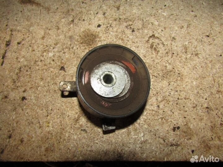 Ролик-натяжитель ремня грм Focus III 2011