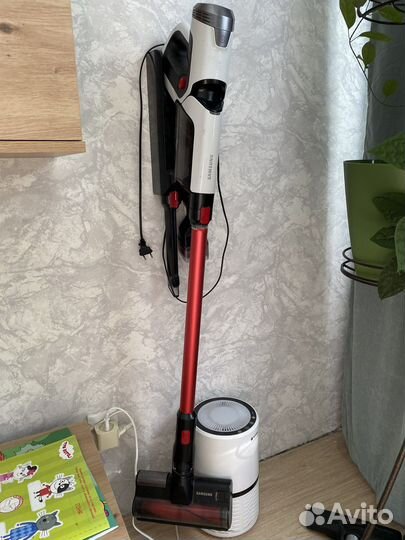 Вертикальный пылесосс