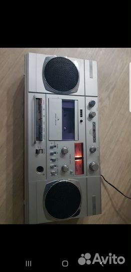 Магнитофон из 90х иж м 303 с
