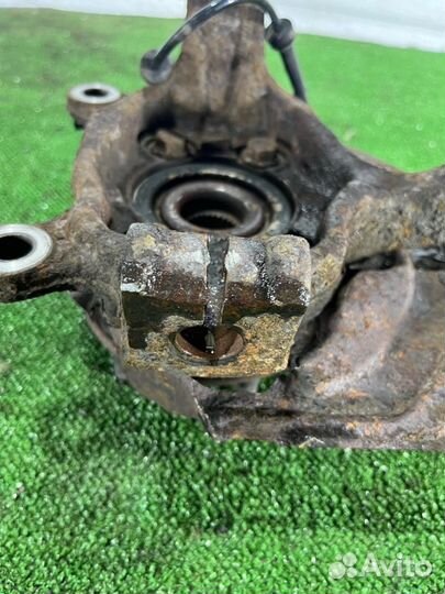 Кулак поворотный передний правый Nissan Qashqai 1