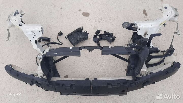 Телевизор и усилитель бампера BMW E60 рест