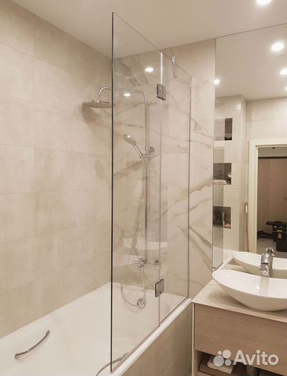 Душевая кабина из стекла