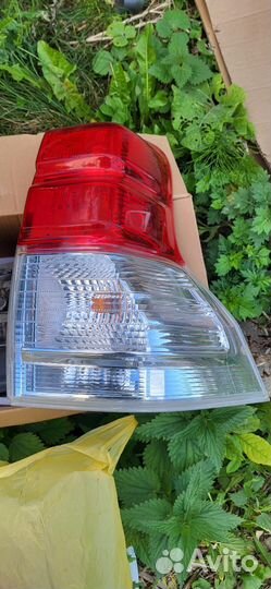 Задняя фара на Land cruiser Prado