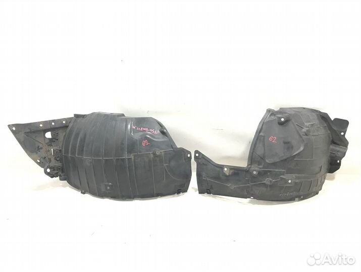 Подкрылок передний левый Nissan Skyline Crossover