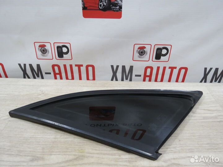 Форточка задняя левая Audi Q3