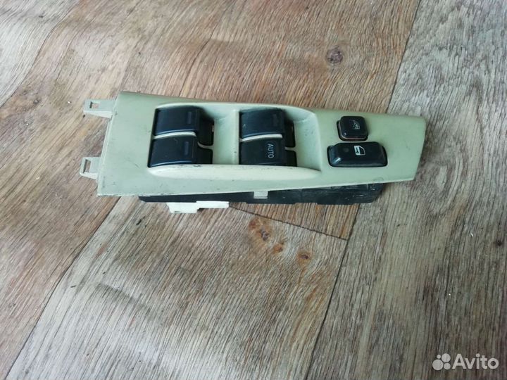 Стеклоподъёмник Toyota